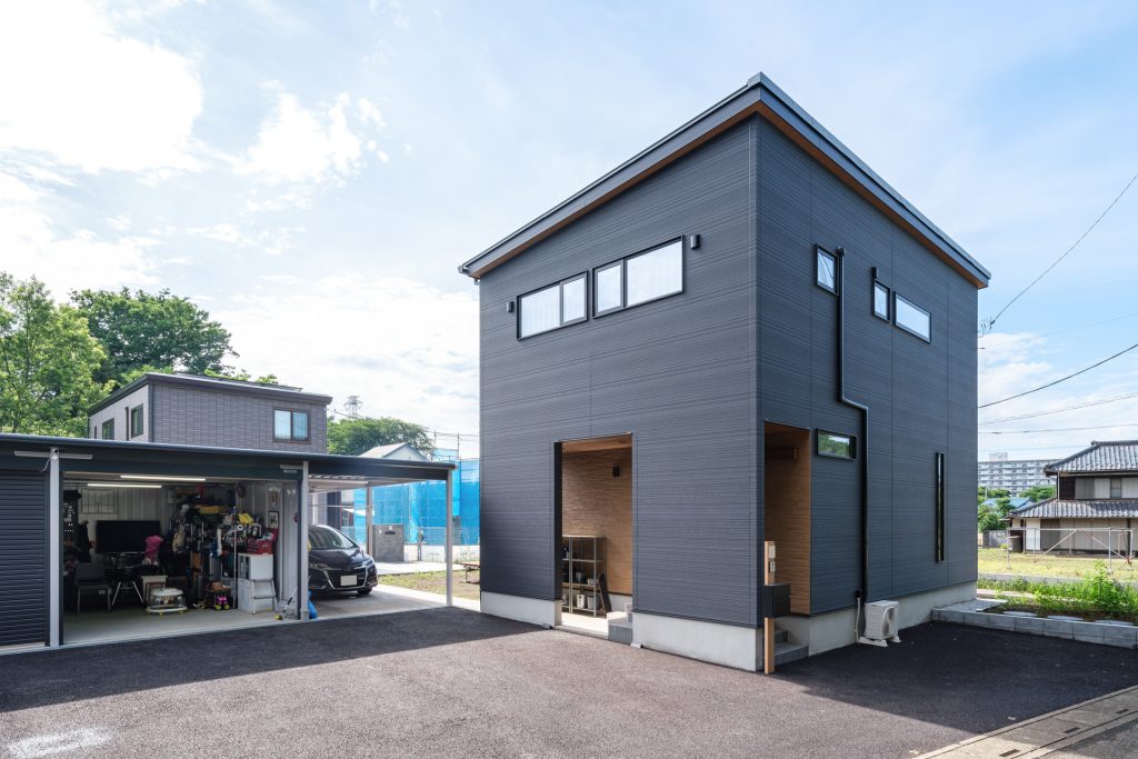 川木建設　竣工写真　施工事例　ガレージ　バイク　車庫