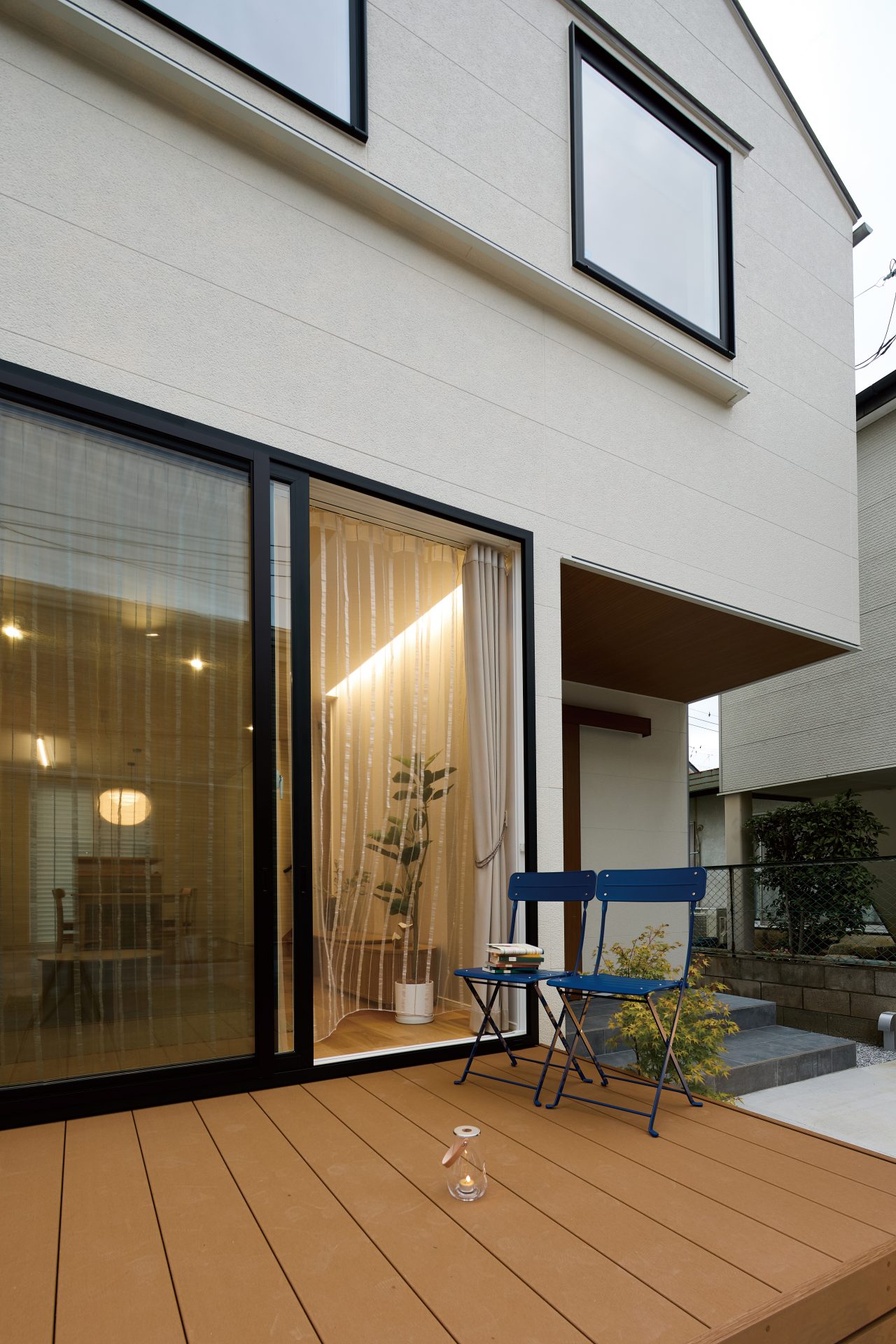 川木建設　川越市　注文住宅　danhaus　モデルハウス　SE構法　耐震性　断熱性　気密性　暮らし　デザイン　吹抜け　大開口　大空間　自然素材　無垢　オリジナルニッチカウンター　木格子　100年伝えたい　光と暮らす木の家　断熱等級　木　